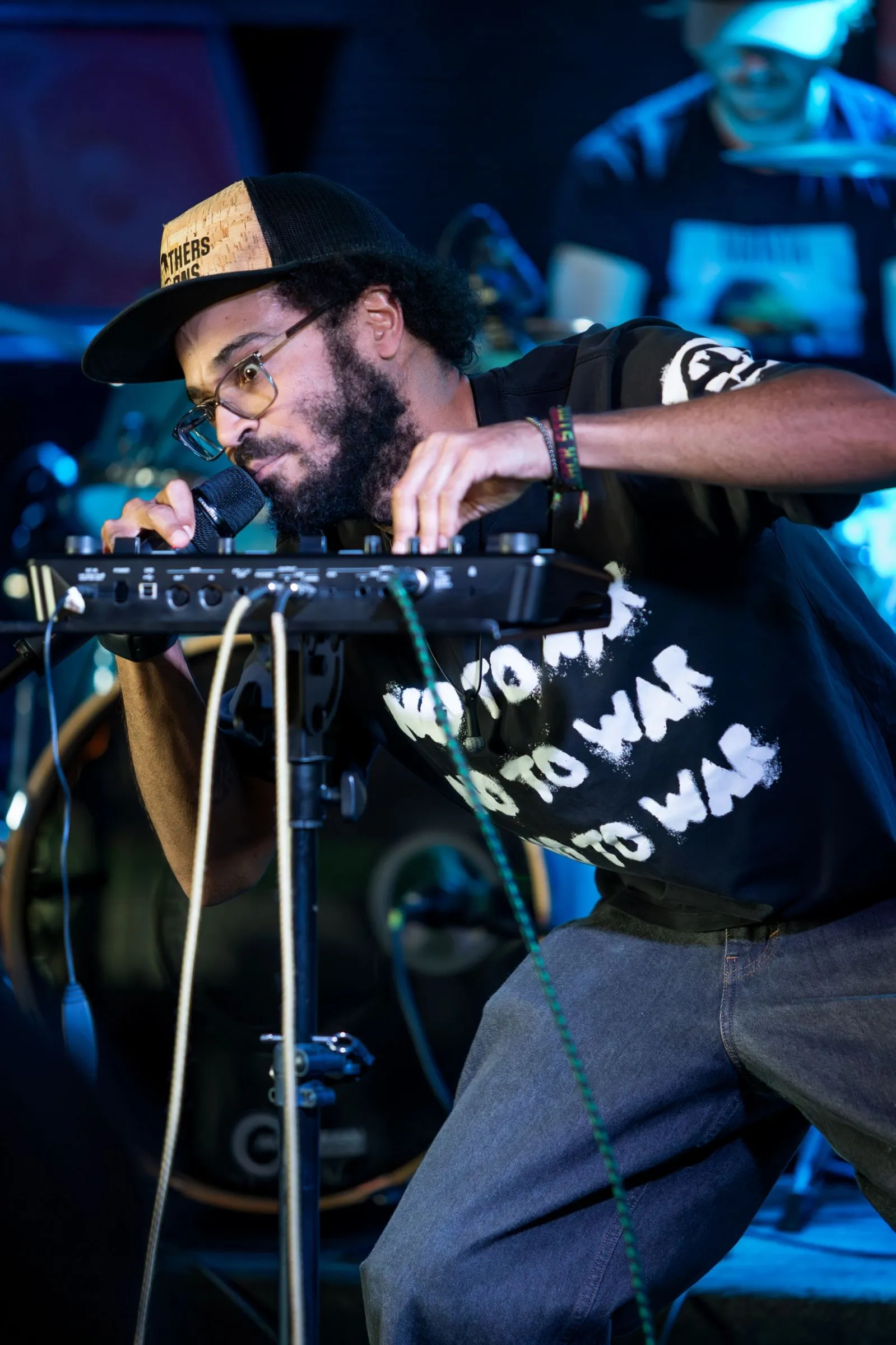 Live Sessions — still 4